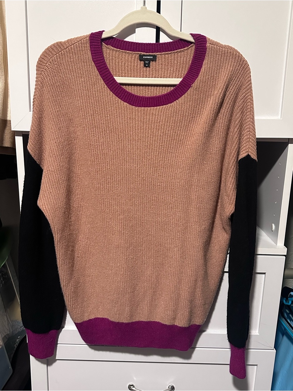 Express Colorblock Sweater Size Medium Camel Black Magenta Crew Neck Pullover